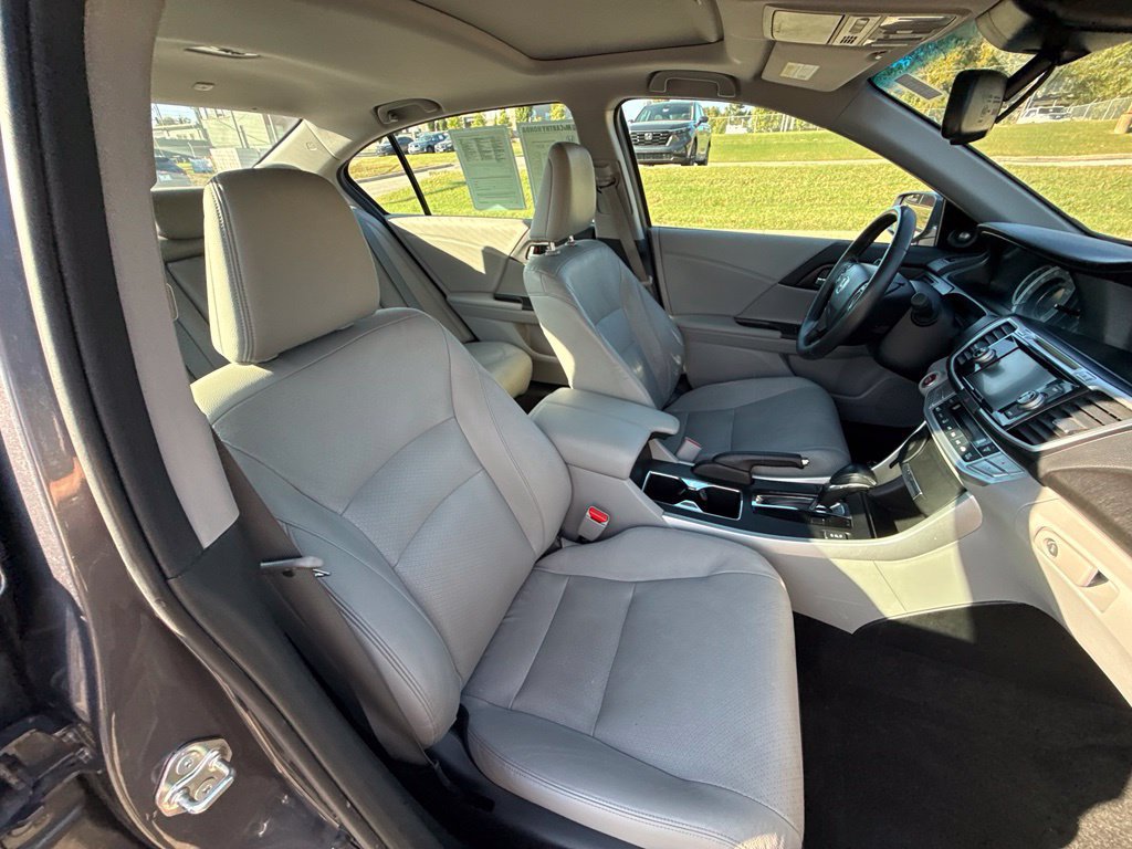 Used 2015 Honda Accord EX-L image 39