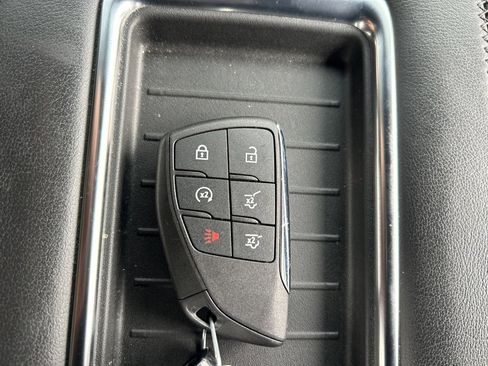 Used 2022 GMC Yukon XL Denali image 38