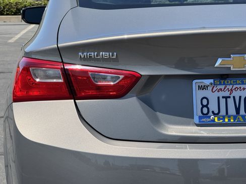 Certified 2018 Chevrolet Malibu LT FWD image 7