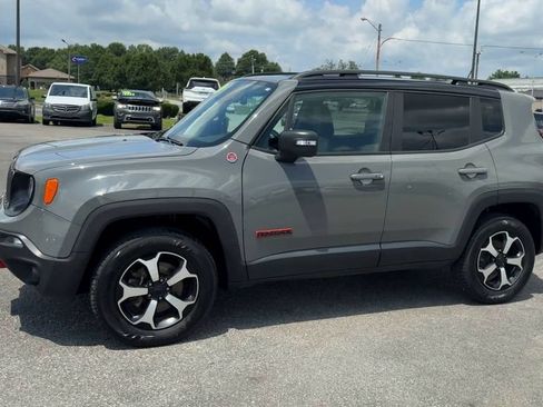 Used 2021 Jeep Renegade Trailhawk AWD/4WD image 3
