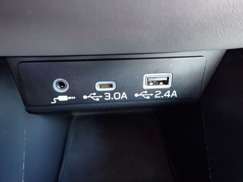 Used 2025 Subaru Outback Premium AWD/4WD image 19