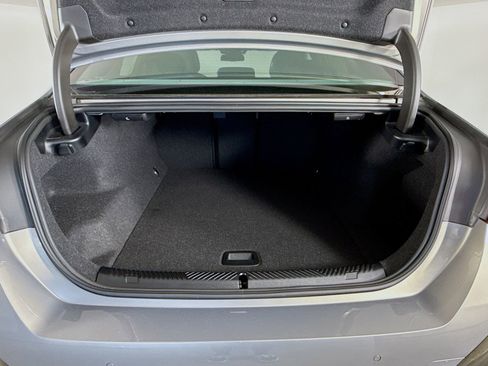 Used 2024 BMW i5 eDrive40i w/ Executive Package image 28