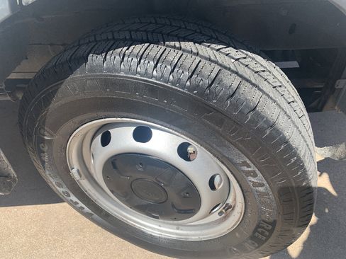 Used 2018 Ford Transit 350 148 Medium Roof image 18