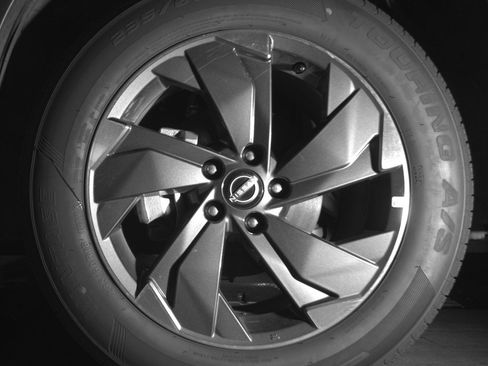 Used 2025 Nissan Rogue SV FWD image 12