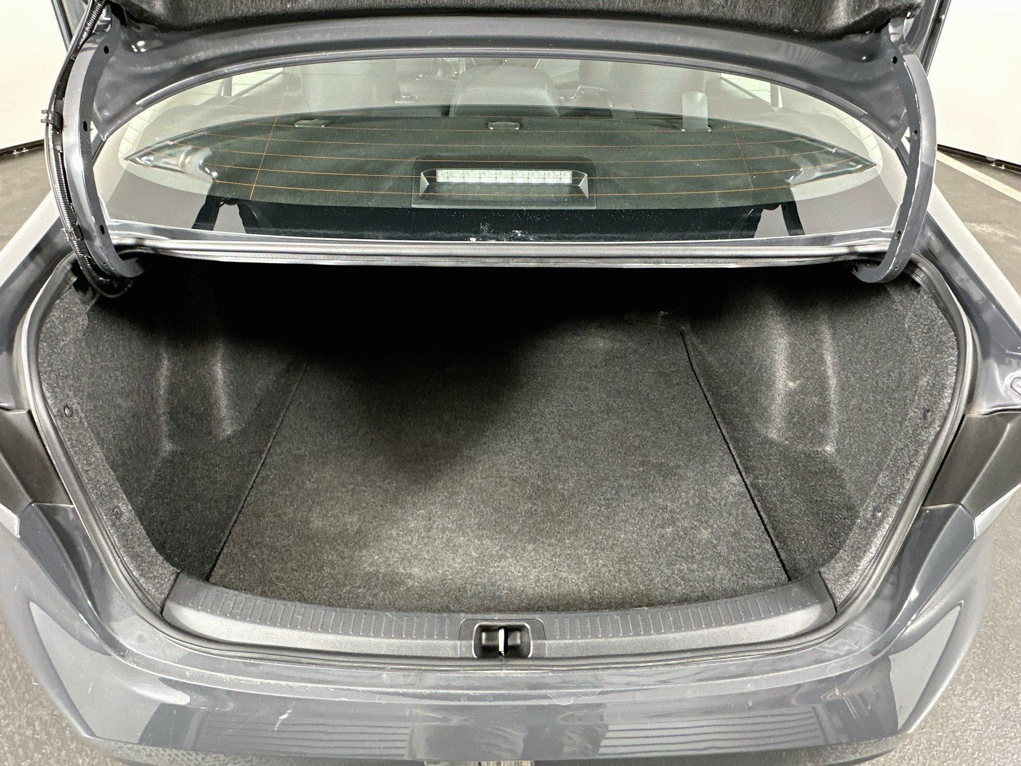 Used 2025 Toyota Corolla LE FWD image 27