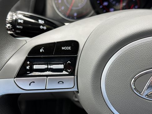 Certified 2023 Hyundai Elantra SEL FWD image 19