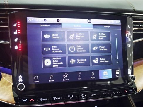 Used 2024 Jeep Grand Wagoneer Series III image 24