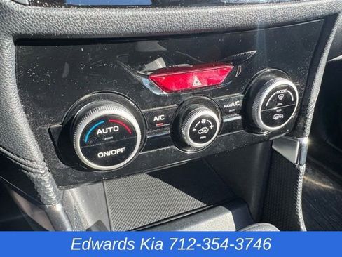 Used 2024 Subaru Forester Premium image 30