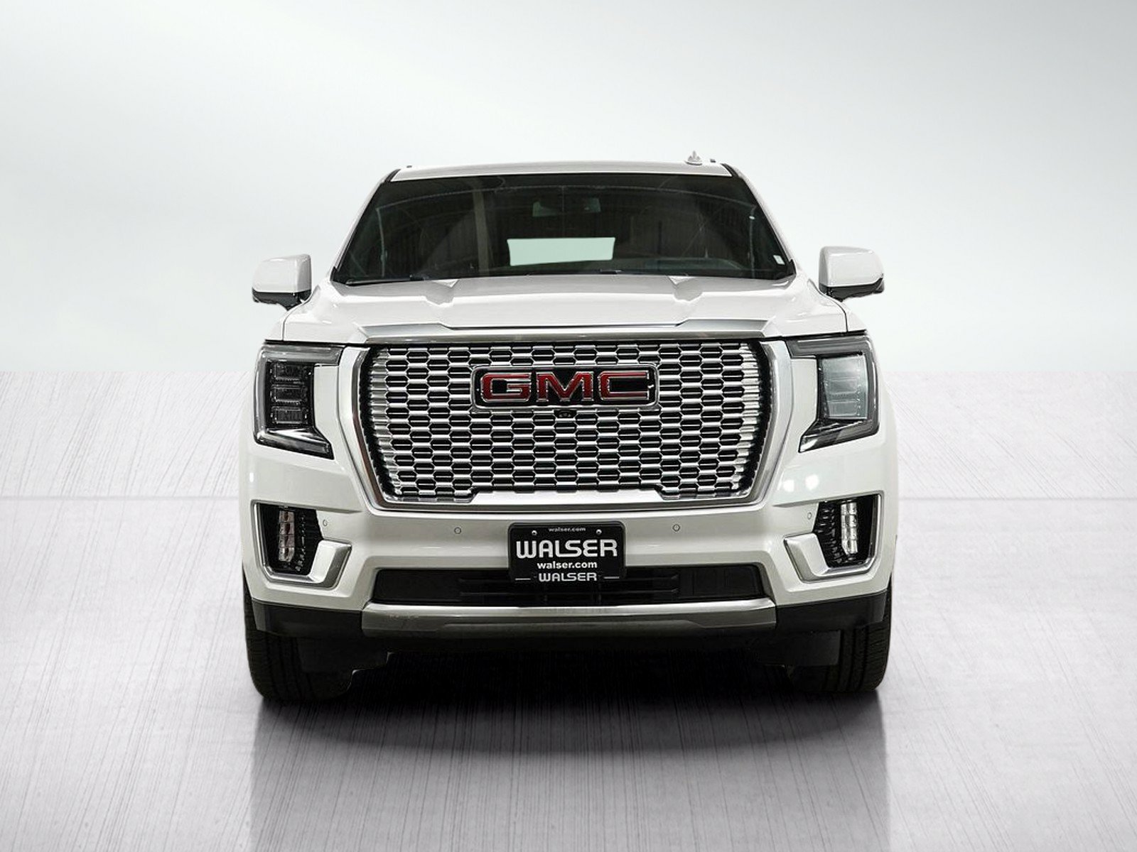 Used 2023 GMC Yukon XL Denali AWD/4WD image 8