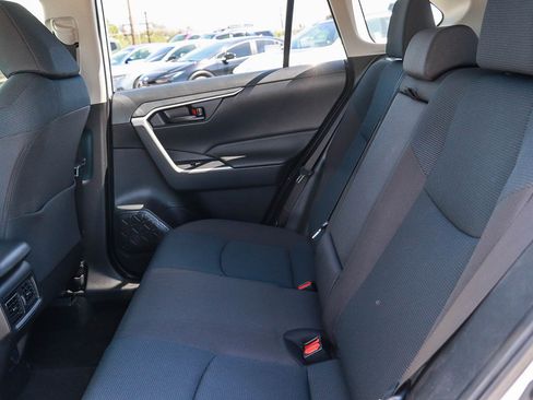 Used 2023 Toyota RAV4 LE AWD/4WD image 17