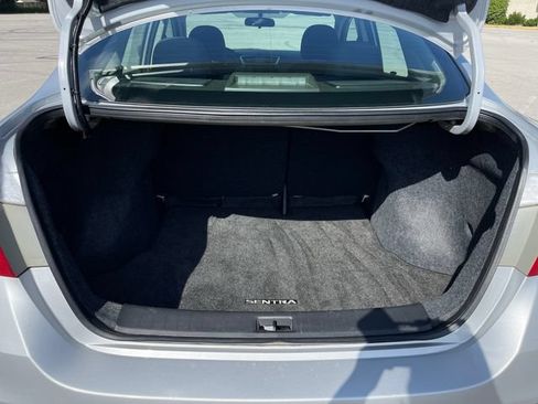 Used 2019 Nissan Sentra SV FWD image 16