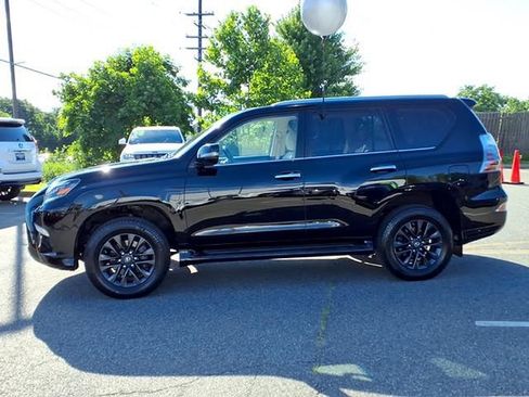 Certified 2023 Lexus GX 460 Premium w/ Premium Package AWD/4WD image 4
