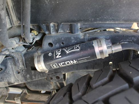 Used 2017 Toyota Tacoma TRD Off-Road image 54