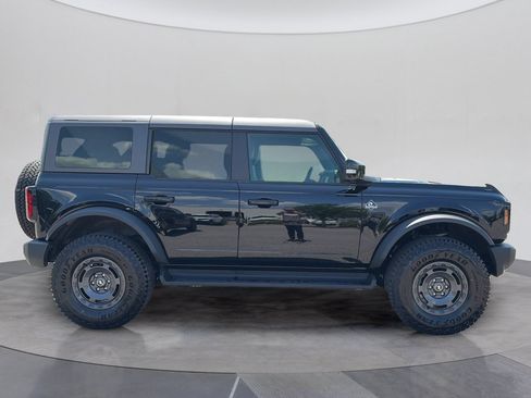 Certified 2025 Ford Bronco Outer Banks w/ Sasquatch Package AWD/4WD image 13
