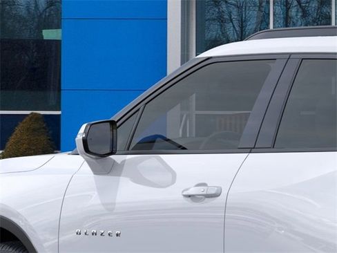 New 2025 Chevrolet Blazer LT w/ Sound & Technology Package image 12