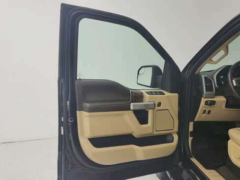 Used 2019 Ford F150 Lariat AWD/4WD image 19