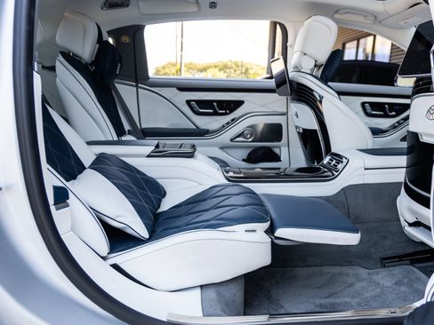Used 2024 Mercedes-Benz Maybach S 680 4MATIC image 60