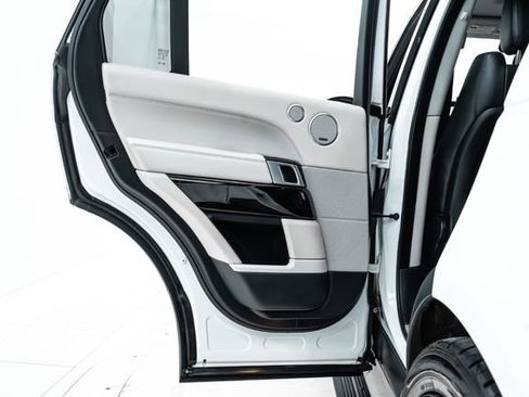 Used 2014 Land Rover Range Rover Supercharged image 18