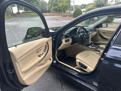 Used 2015 BMW 320i Sedan RWD image 10