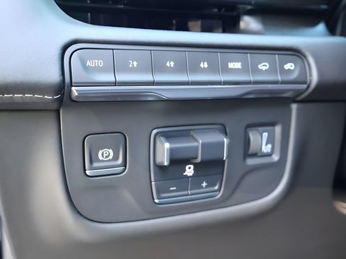 Certified 2024 Cadillac Escalade ESV Sport Platinum w/ LPO, ONYX Package AWD/4WD image 25