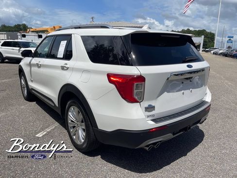 Used 2022 Ford Explorer King Ranch w/ Premium Technology Package AWD/4WD image 12