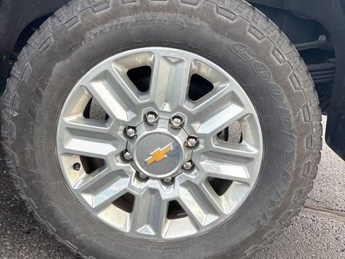 Used 2024 Chevrolet Silverado 3500 High Country w/ High Country Premium Package image 19