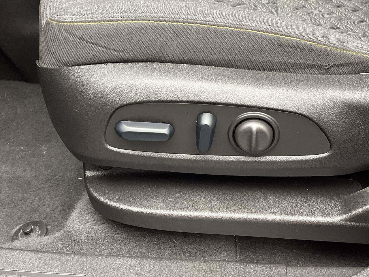Certified 2024 Chevrolet Equinox LT AWD/4WD image 9