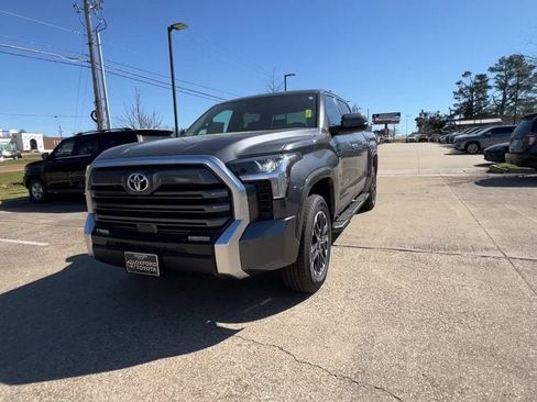 New 2026 Toyota Tundra Limited image 2