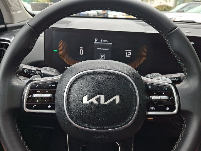 Certified 2025 Kia Sorento EX w/ EX Panoramic Sunroof Package AWD/4WD image 20