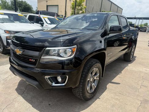 Used 2020 Chevrolet Colorado Z71 AWD/4WD image 3