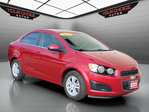 Used 2014 Chevrolet Sonic LT image 2