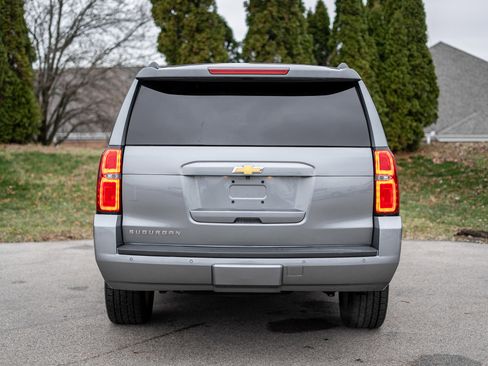 Used 2020 Chevrolet Suburban LT w/ Luxury Package image 6