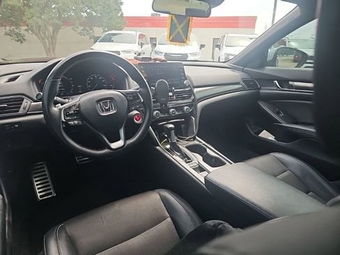 Used 2018 Honda Accord Sport image 19