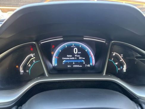 Used 2019 Honda Civic Touring image 12