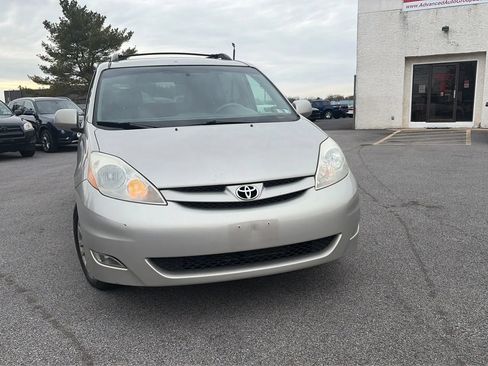 Used 2007 Toyota Sienna XLE Limited image 16