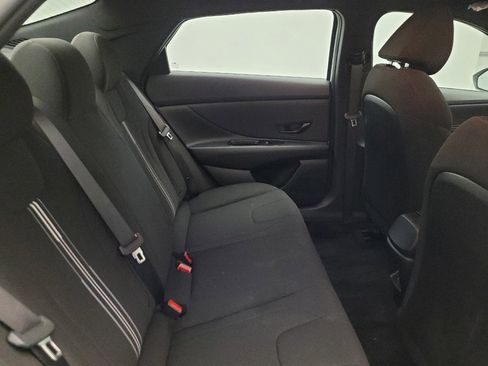 Used 2025 Hyundai Elantra Sport FWD image 19