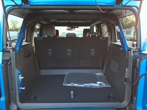 New 2025 Ford Bronco Badlands w/ Sasquatch Package image 11