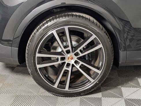 New 2026 Porsche Cayenne AWD/4WD image 13
