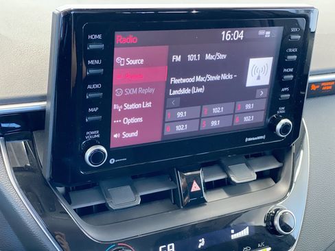Used 2022 Toyota Corolla LE FWD image 26