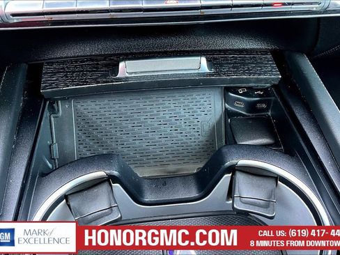 Used 2021 Mercedes-Benz GLS 580 4MATIC image 16