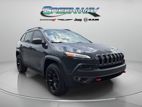 Used 2016 Jeep Cherokee Trailhawk w/ Leather Interior Group AWD/4WD image 1