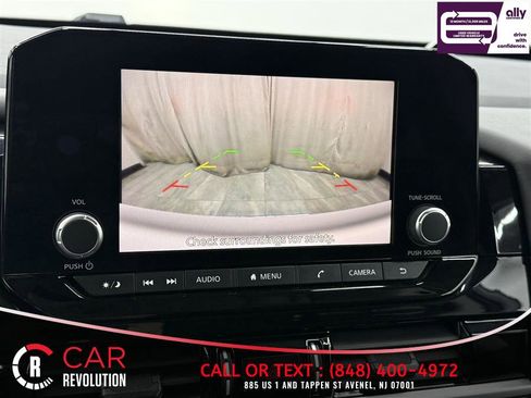 Used 2025 Nissan Pathfinder SV AWD/4WD image 38