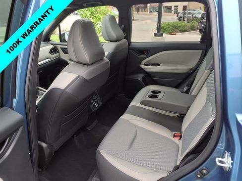 Certified 2025 Subaru Forester Premium AWD/4WD image 28
