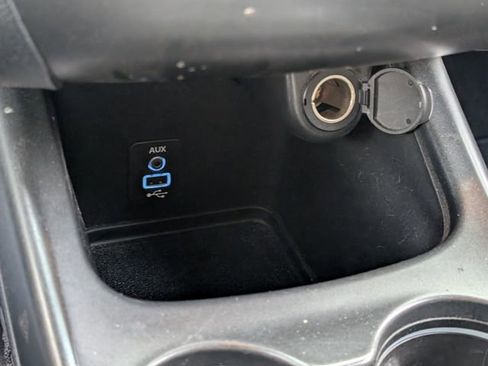 Used 2017 Dodge Journey SE w/ Flexible Seating Group image 24