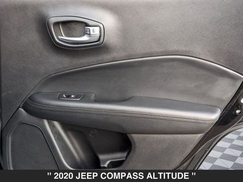 Used 2020 Jeep Compass Latitude image 29