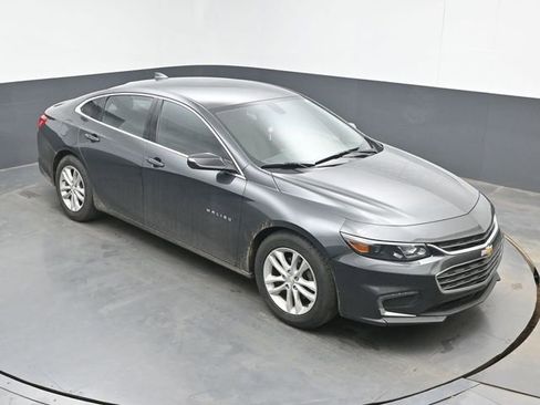 Used 2018 Chevrolet Malibu LT FWD image 19