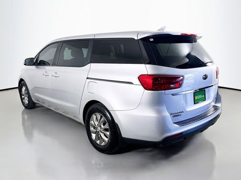 Used 2021 Kia Sedona LX image 7