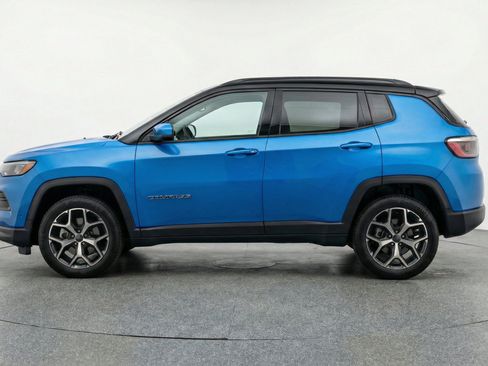 Used 2025 Jeep Compass Limited AWD/4WD image 5