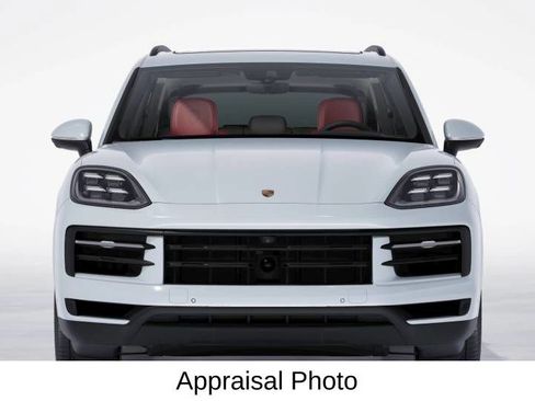 Certified 2024 Porsche Cayenne AWD/4WD image 8