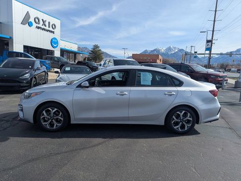 Used 2021 Kia Forte LXS FWD image 8
